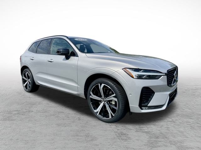 Used 2022 Volvo XC60 B6 R-Design w/ Advanced Package image 3