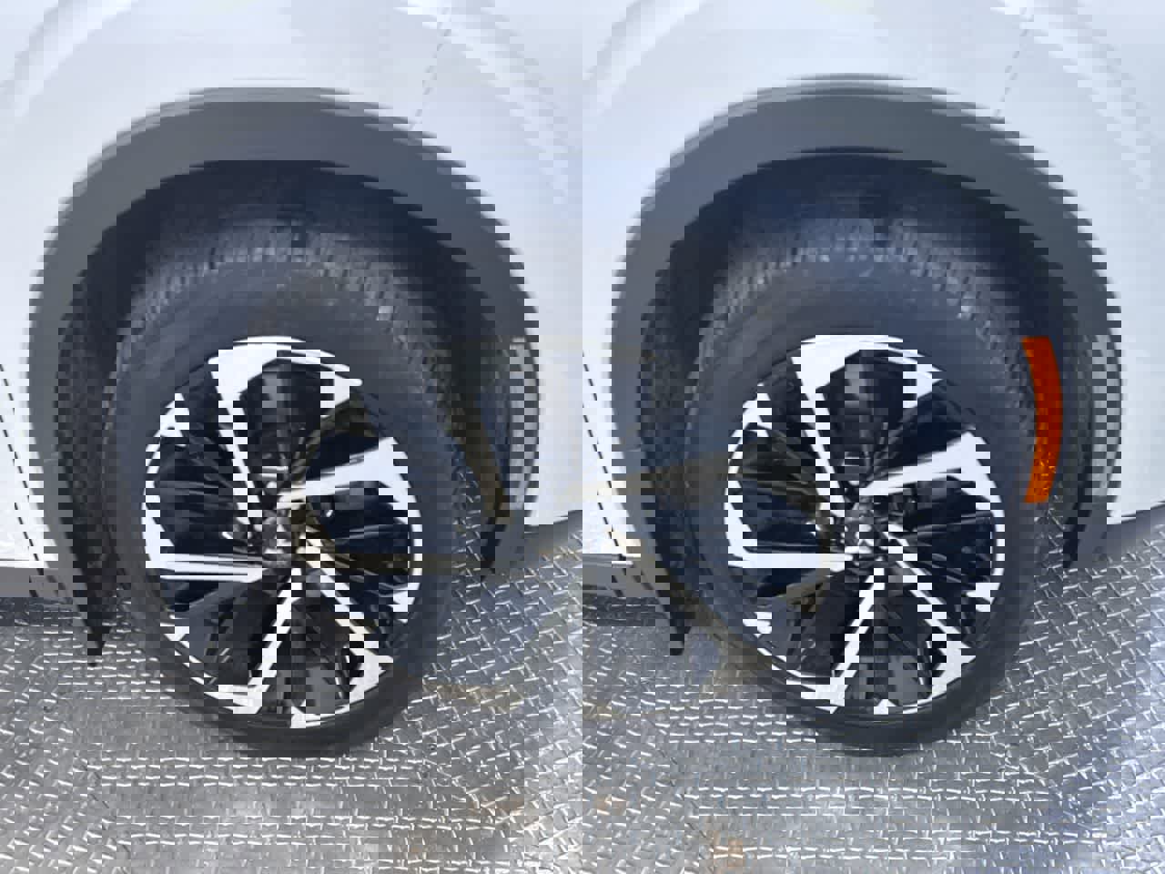 Used 2024 Mitsubishi Outlander SE image 10