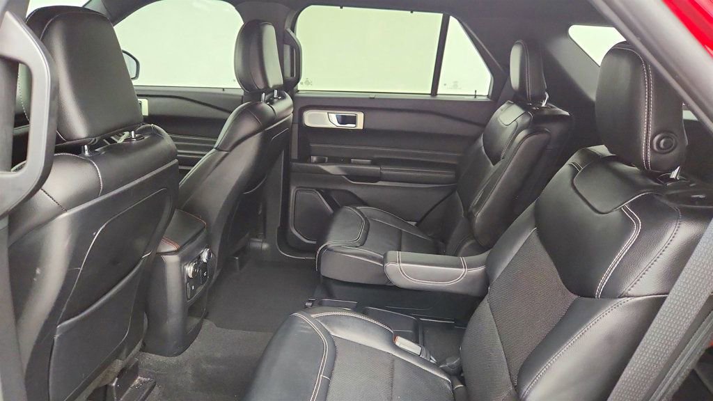 Used 2020 Ford Explorer ST w/ Premium Technology Package image 21