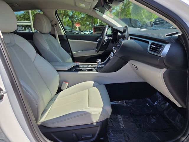 Used 2021 Genesis G70 2.0T image 18