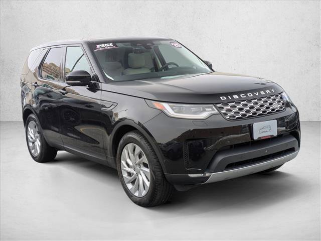 Certified 2025 Land Rover Discovery S image 3