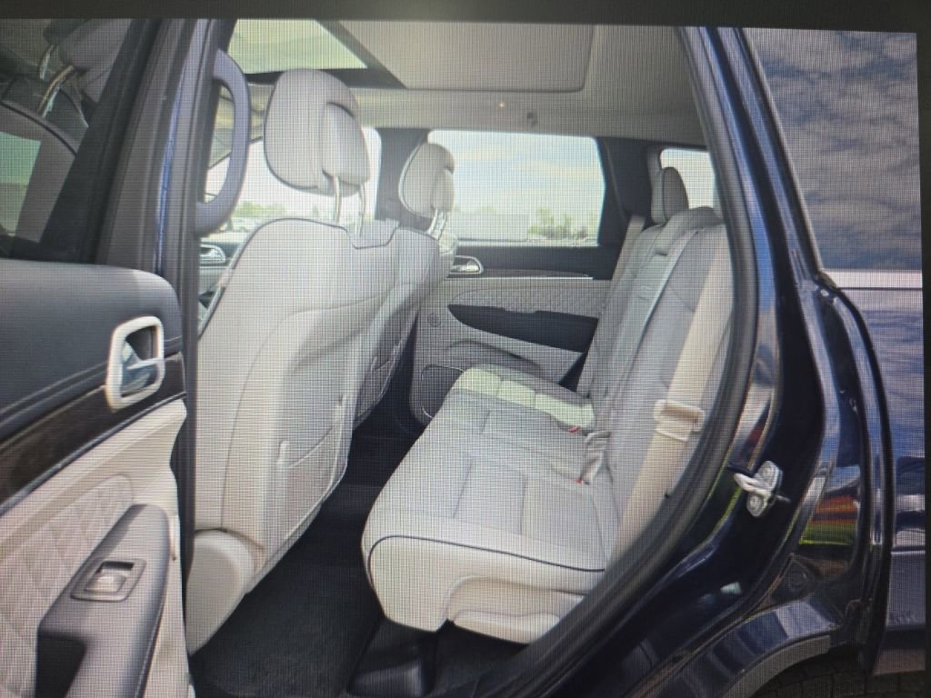 Used 2018 Jeep Grand Cherokee Summit AWD/4WD image 14
