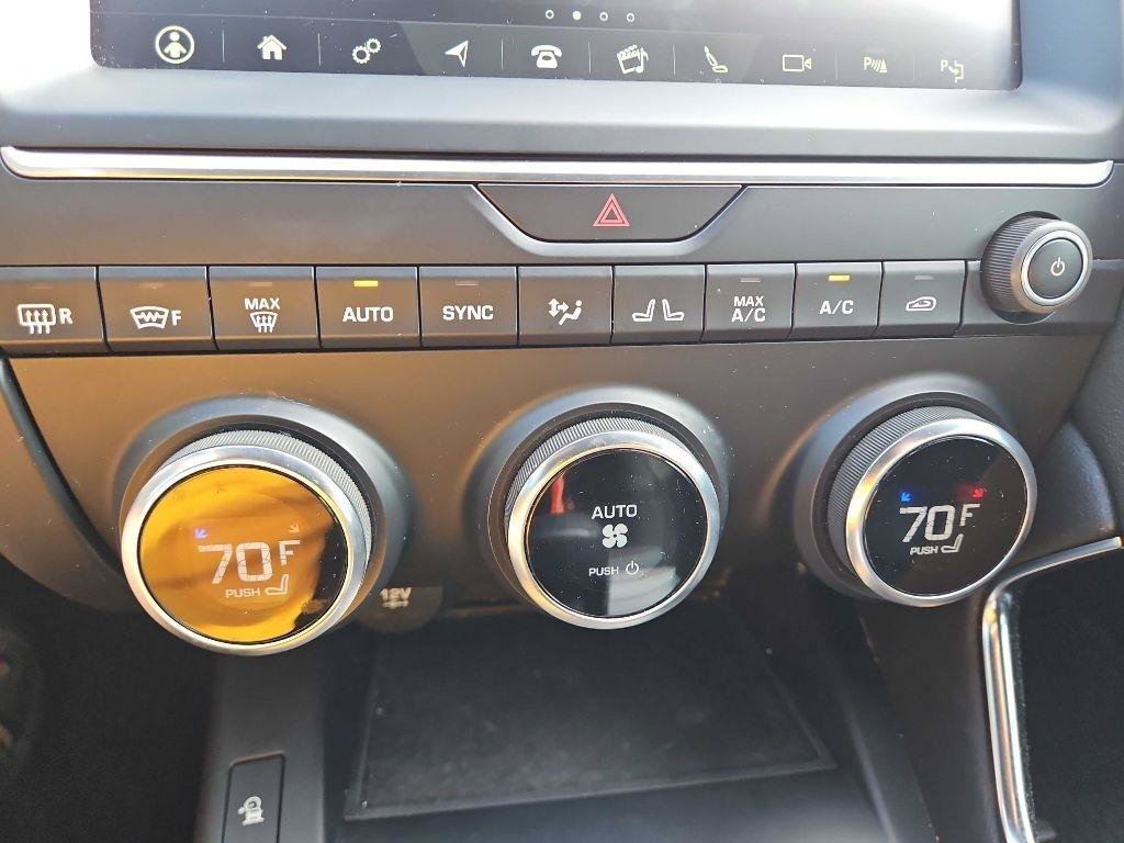 Used 2020 Jaguar E-PACE SE AWD/4WD image 14