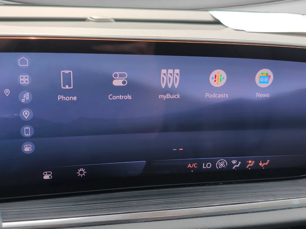 Used 2024 Buick Envision Preferred AWD/4WD image 20