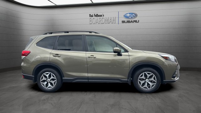 Used 2023 Subaru Forester Premium AWD/4WD image 3