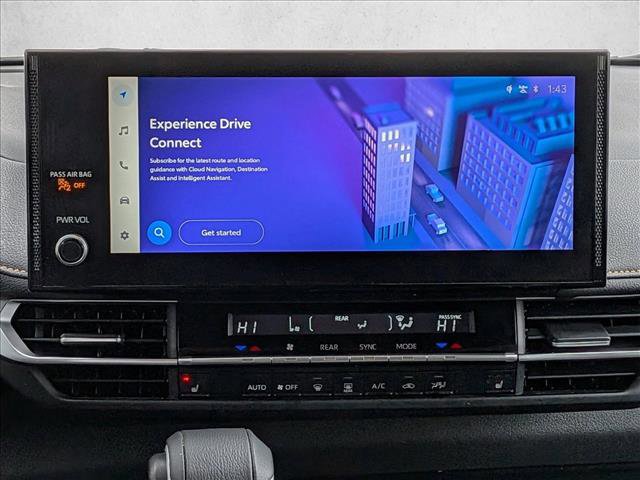 Used 2025 Toyota Sienna XLE Woodland Edition image 13