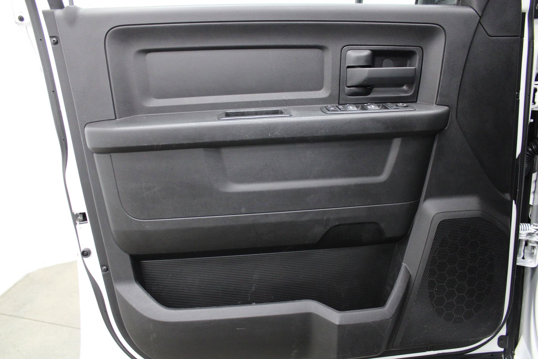 Used 2017 RAM 1500 Express image 9