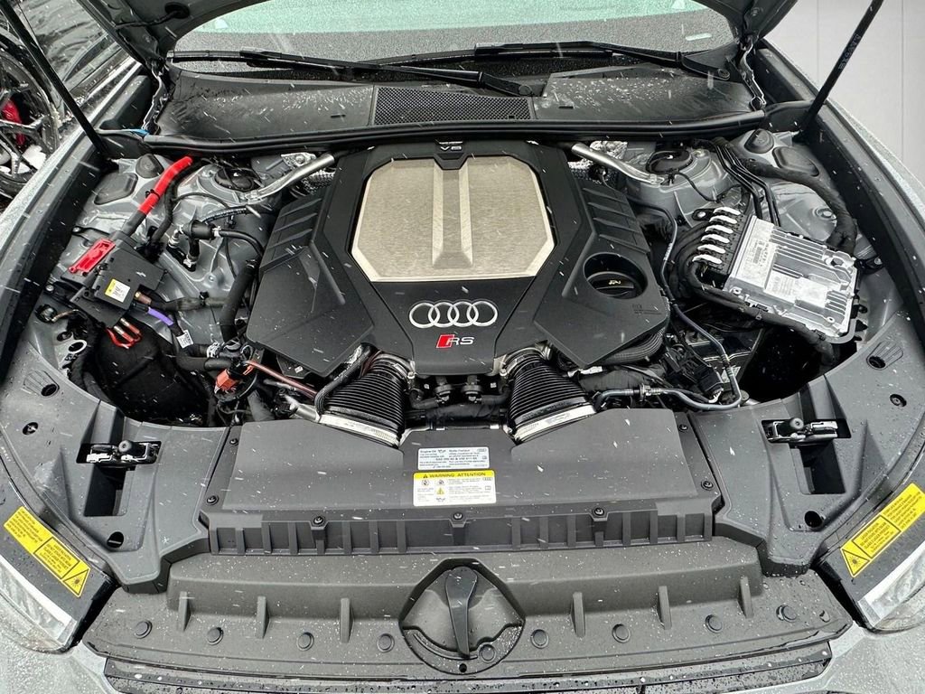 Used 2025 Audi RS 6 performance image 31
