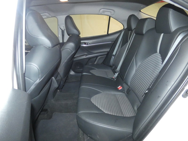 Used 2023 Toyota Camry SE image 19
