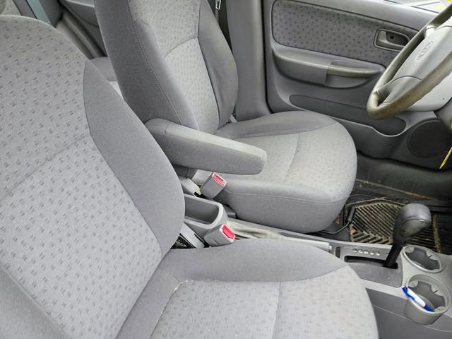 Used 2003 Kia Rio Sedan image 10