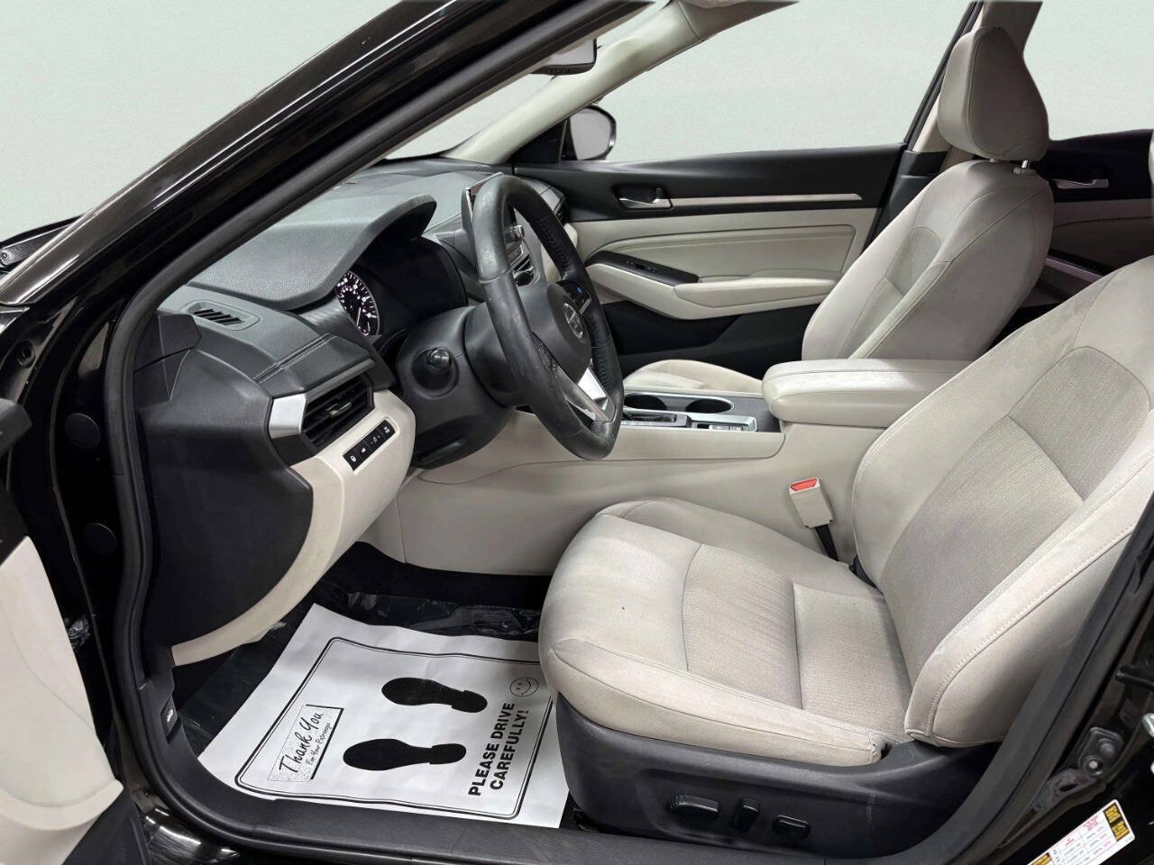 Used 2019 Nissan Altima 2.5 SV FWD image 14