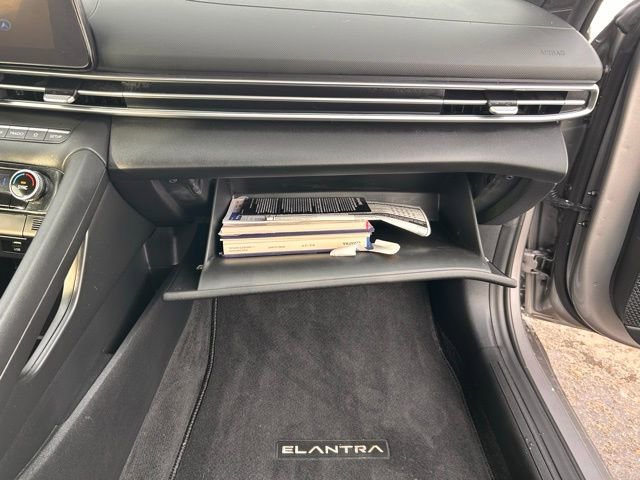 Used 2024 Hyundai Elantra SEL image 32