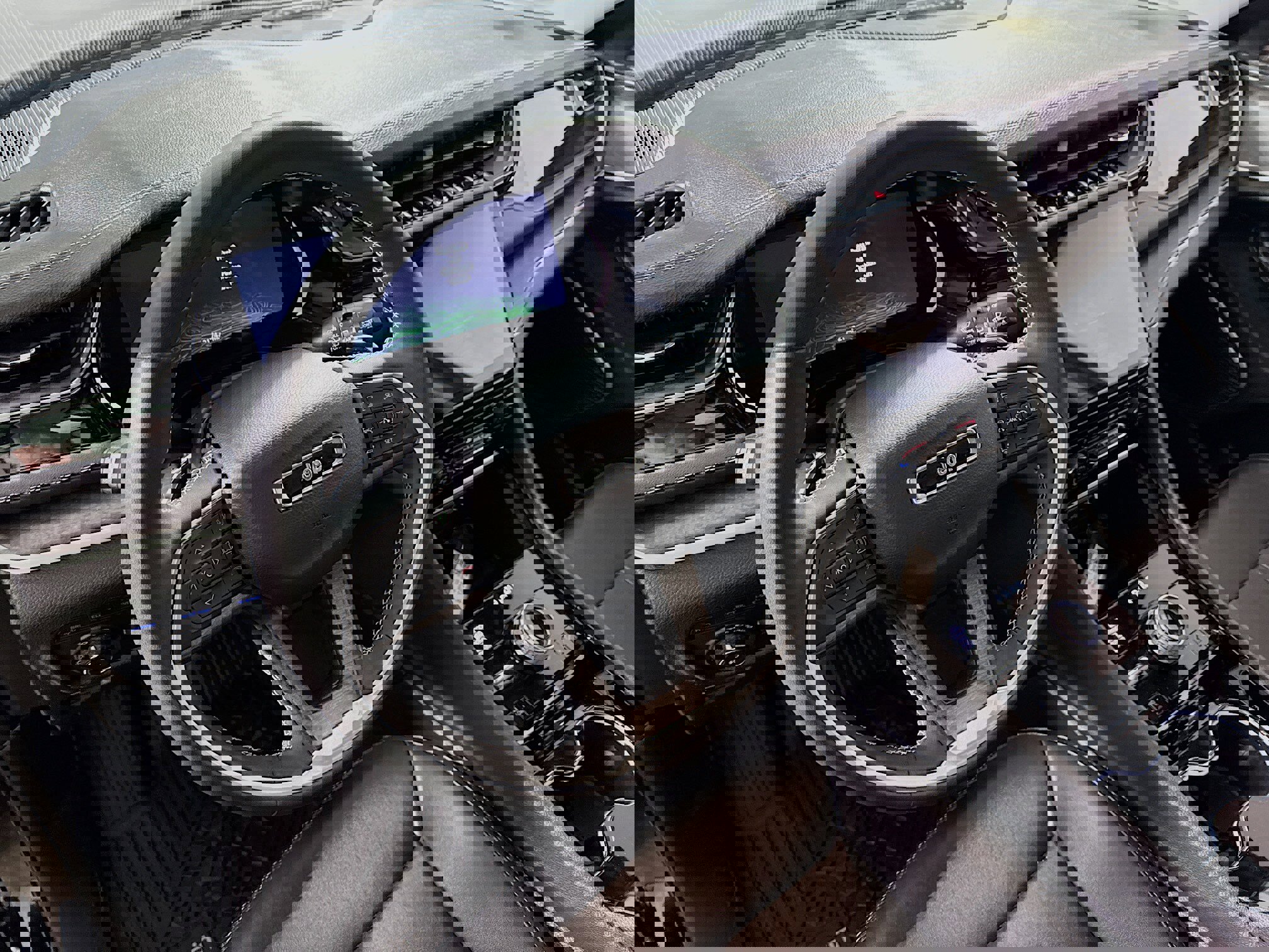 Used 2023 Jeep Grand Cherokee 4WD 4xe image 12