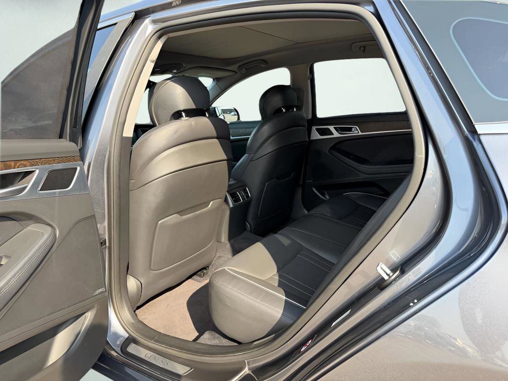 Used 2015 Hyundai Genesis 3.8 w/ Option Group 04 image 20