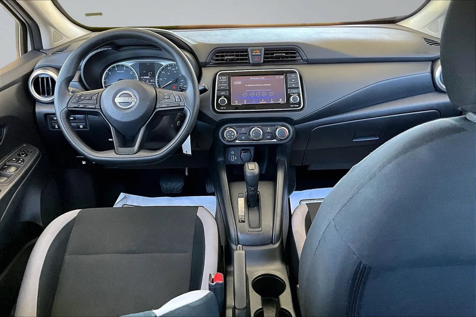 Used 2025 Nissan Versa S FWD image 7