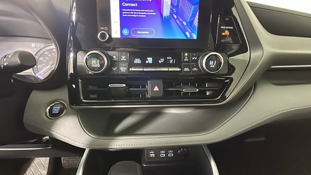 Used 2023 Toyota Highlander L FWD image 22