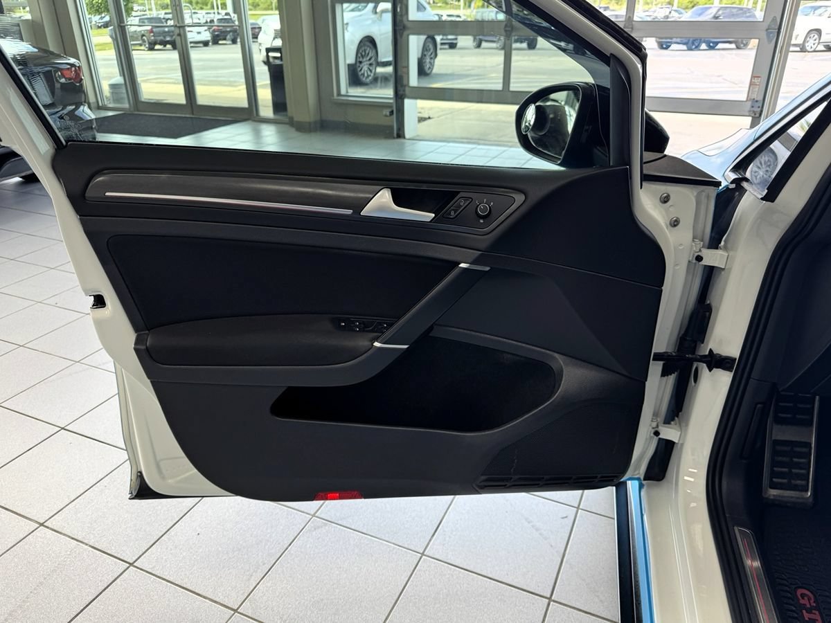 Used 2018 Volkswagen GTI S FWD image 13