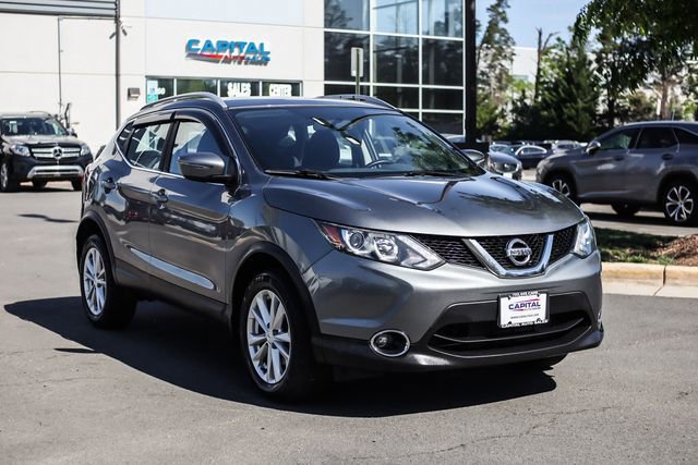 Used 2017 Nissan Rogue Sport SV w/ SV All-Weather Package AWD/4WD image 7