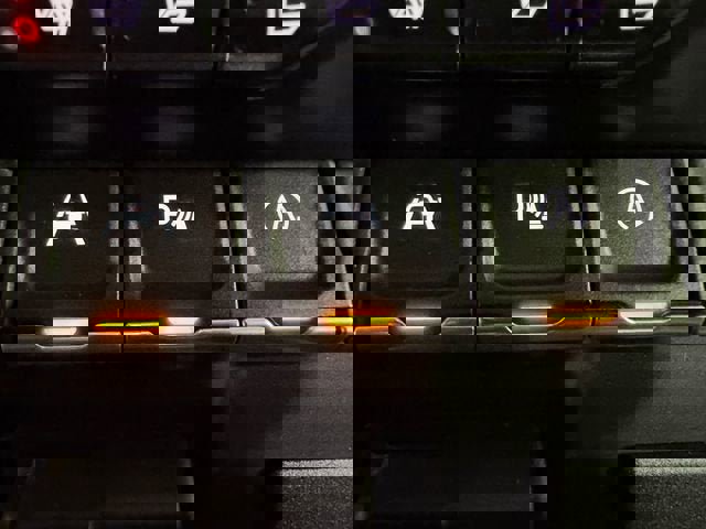 Used 2019 GMC Sierra 1500 SLT w/ SLT Premium Plus Package image 17