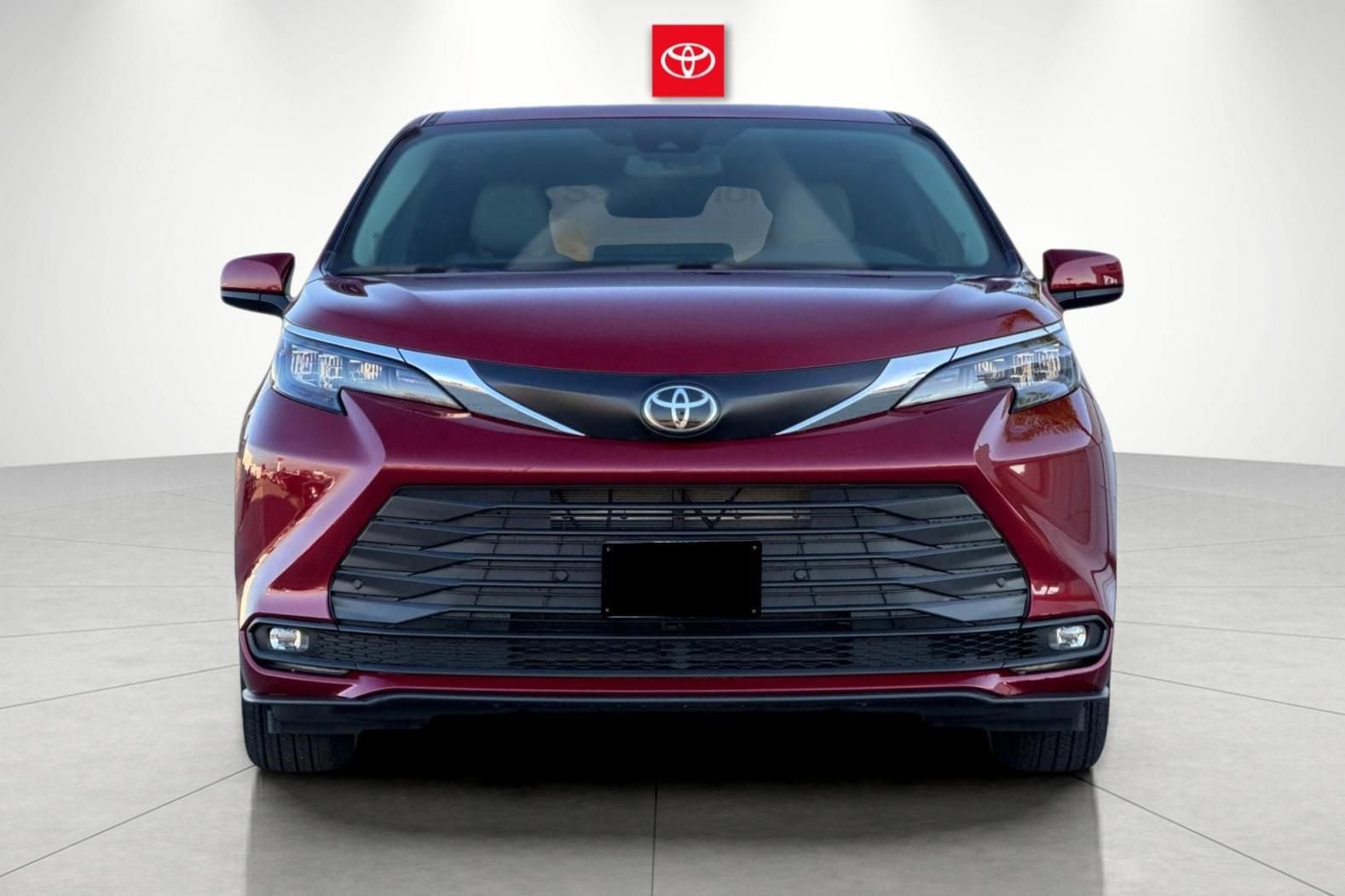 New 2026 Toyota Sienna XLE image 7