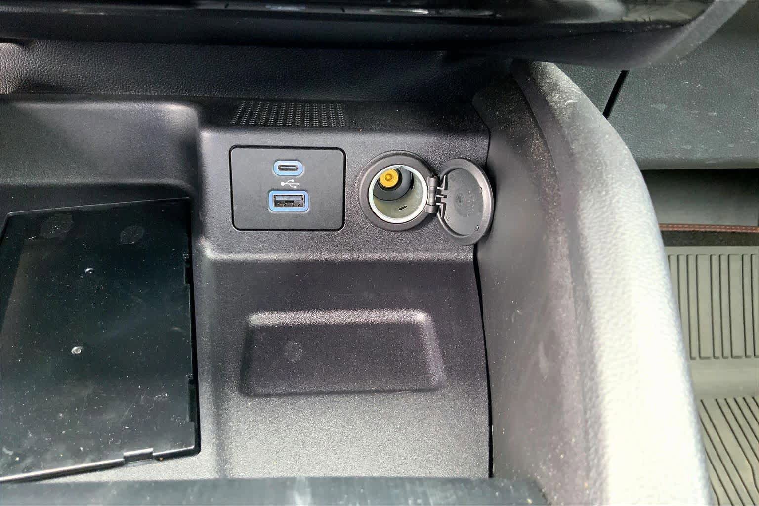 Certified 2023 Ford Escape ST-Line Elite AWD/4WD image 31