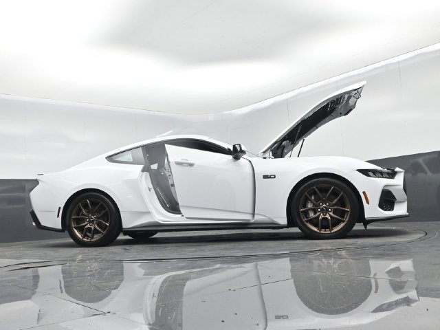 Used 2025 Ford Mustang GT Premium RWD image 74