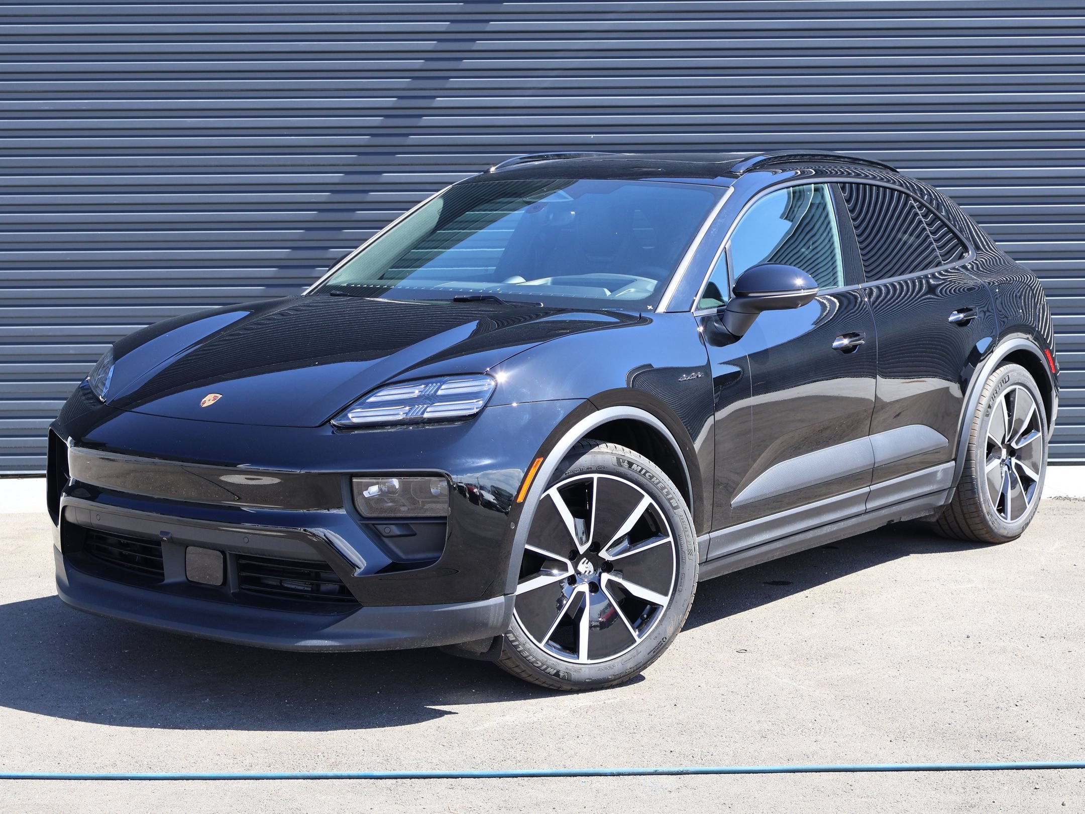New 2026 Porsche Macan 4 Electric AWD/4WD image 1