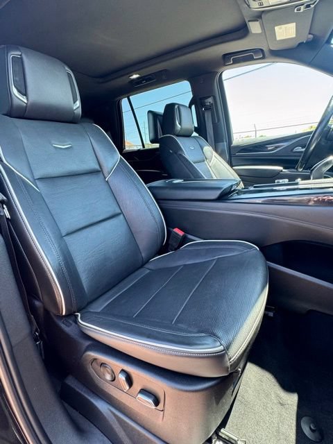 Used 2023 Cadillac Escalade Sport AWD/4WD image 14