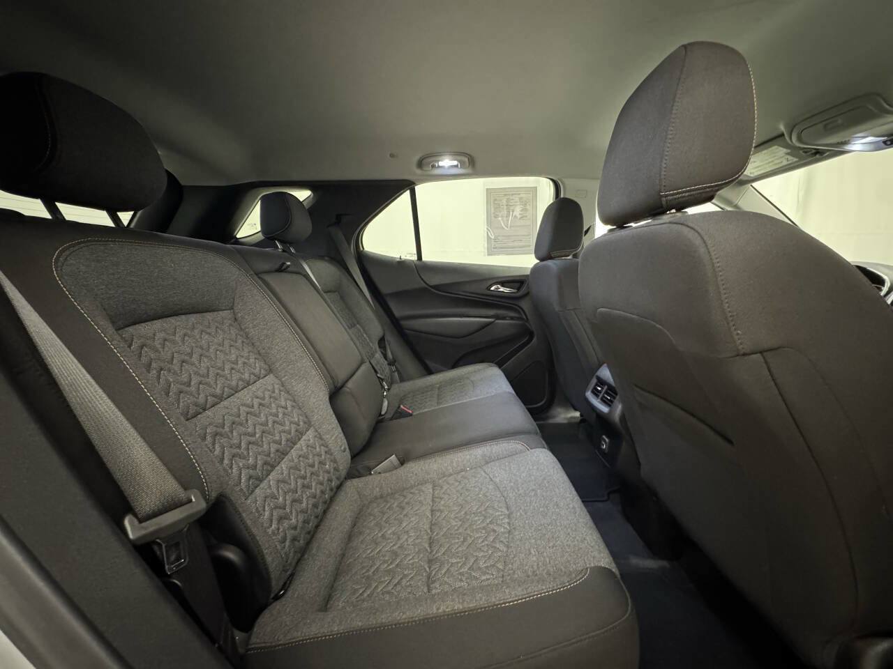 Used 2022 Chevrolet Equinox LT w/ Driver Convenience Package image 24