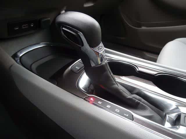 Used 2024 Chevrolet Malibu LT FWD image 31