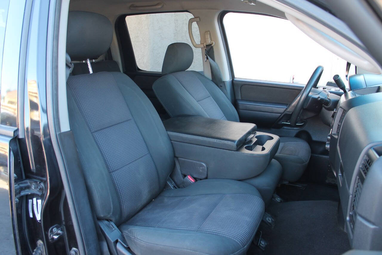 Used 2010 Nissan Titan SE RWD image 27