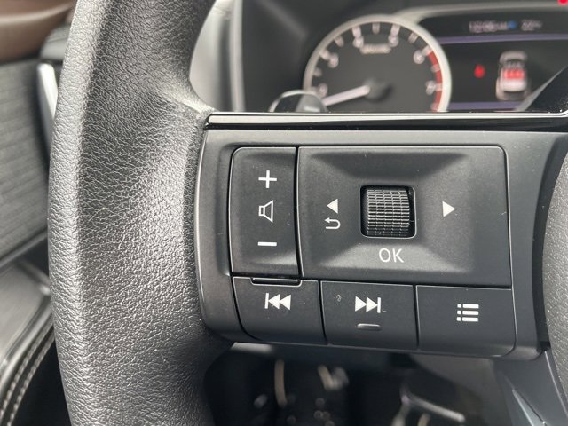 Used 2023 Nissan Rogue SV image 19