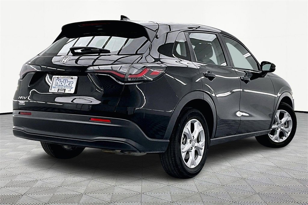 Used 2025 Honda HR-V LX image 2