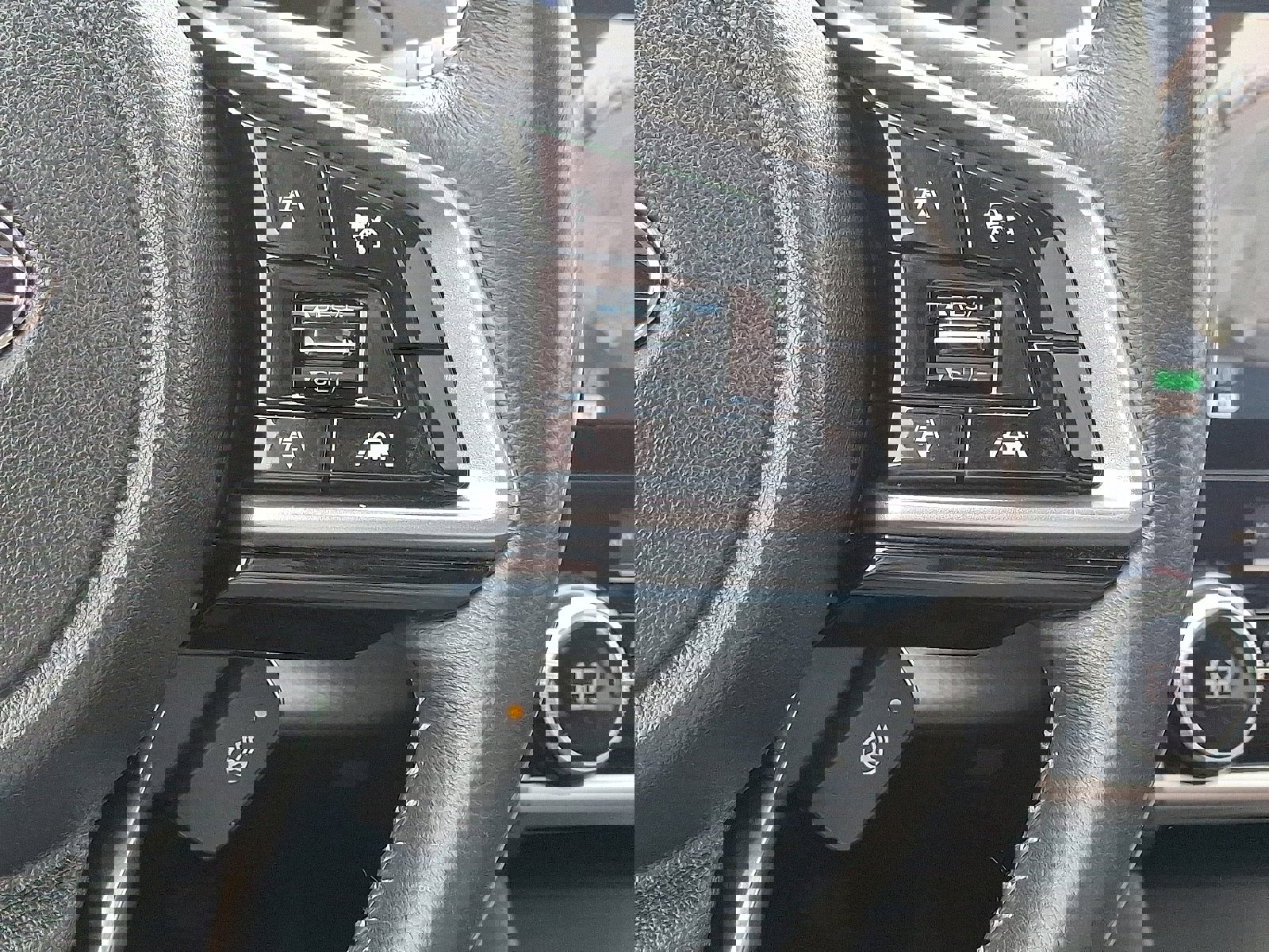 Used 2018 Subaru Outback 2.5i Touring image 25