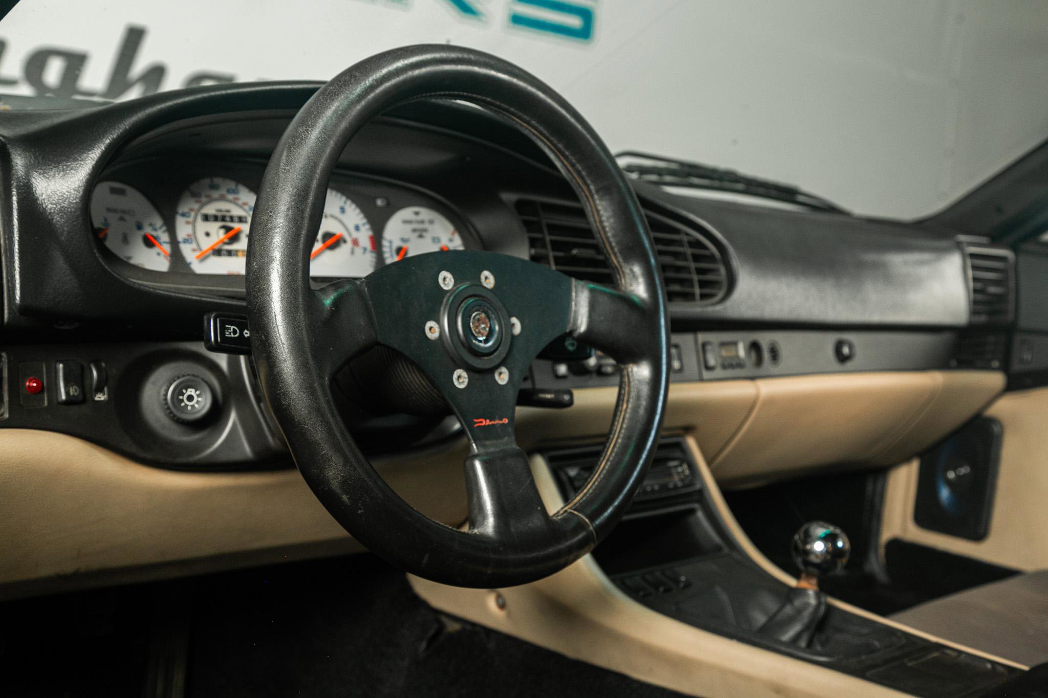 Used 1988 Porsche 944 Coupe RWD image 2