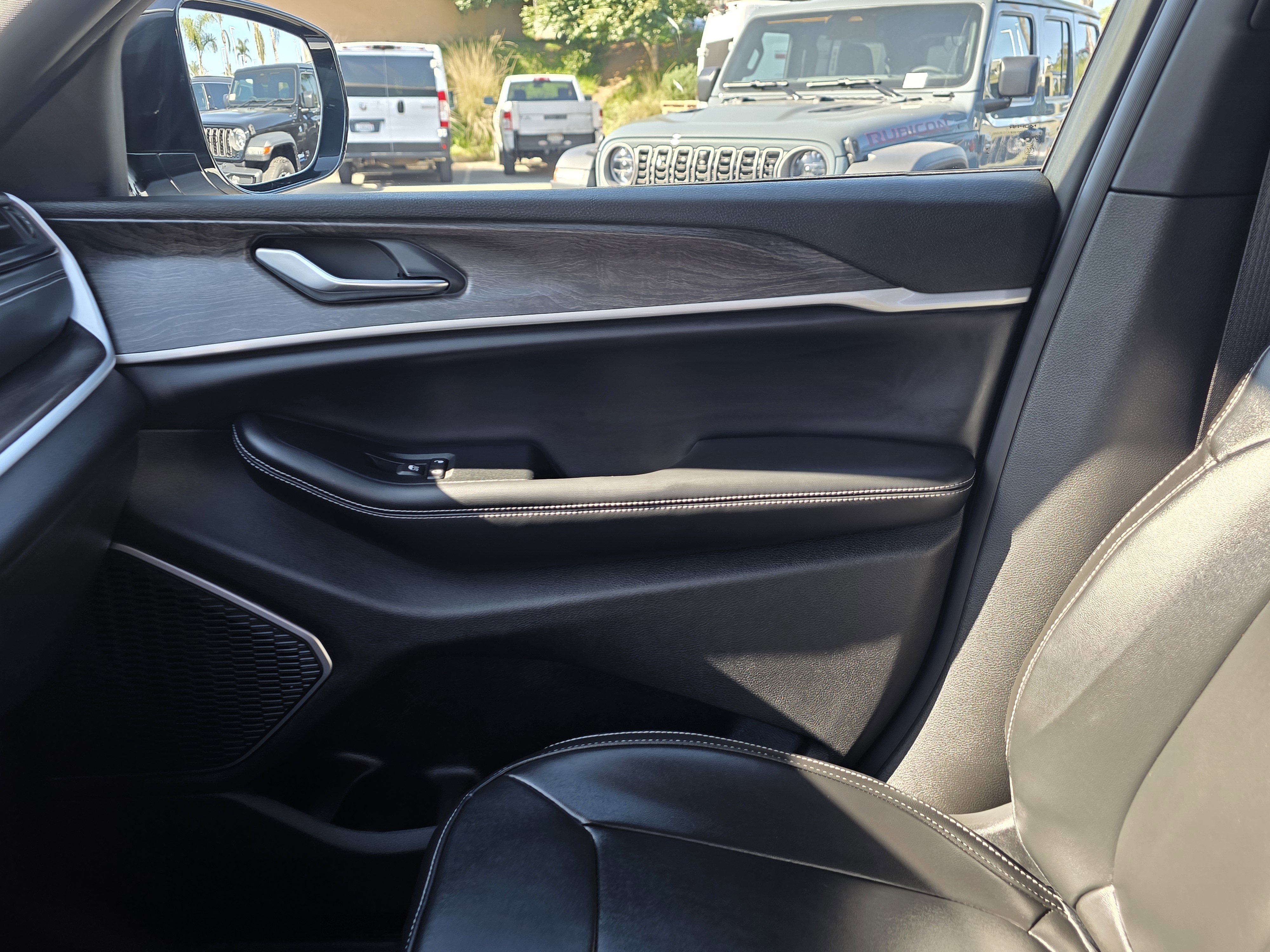 New 2026 Jeep Grand Cherokee Limited image 14