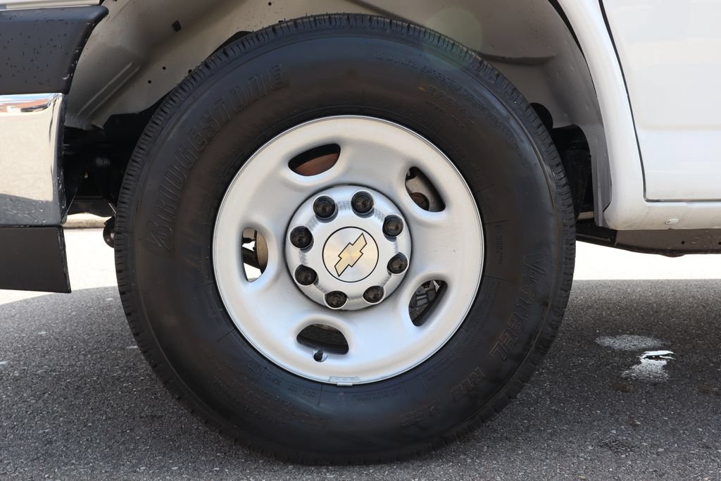 New 2025 Chevrolet Express 2500 w/ Driver Convenience Package RWD image 20