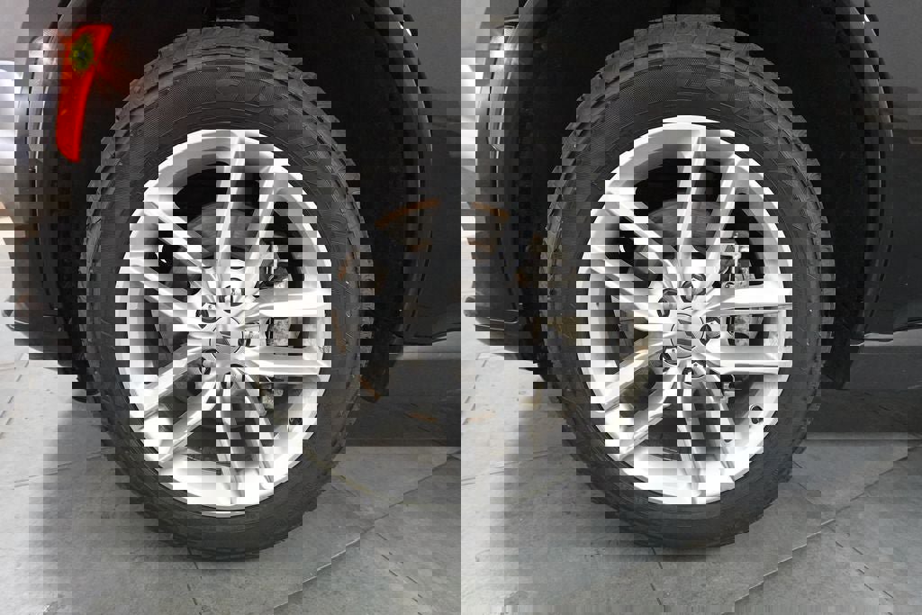 Used 2022 Dodge Durango GT image 36