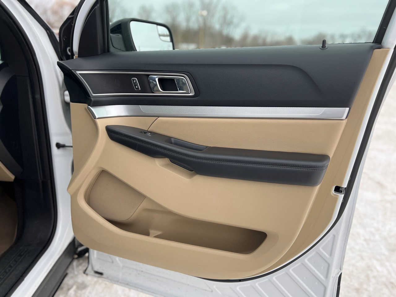 Used 2016 Ford Explorer XLT w/ Equipment Group 202A image 42