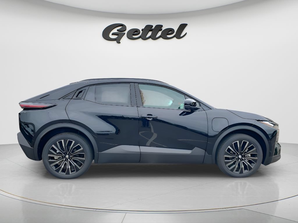 Certified 2026 Toyota C-HR AWD/4WD image 4