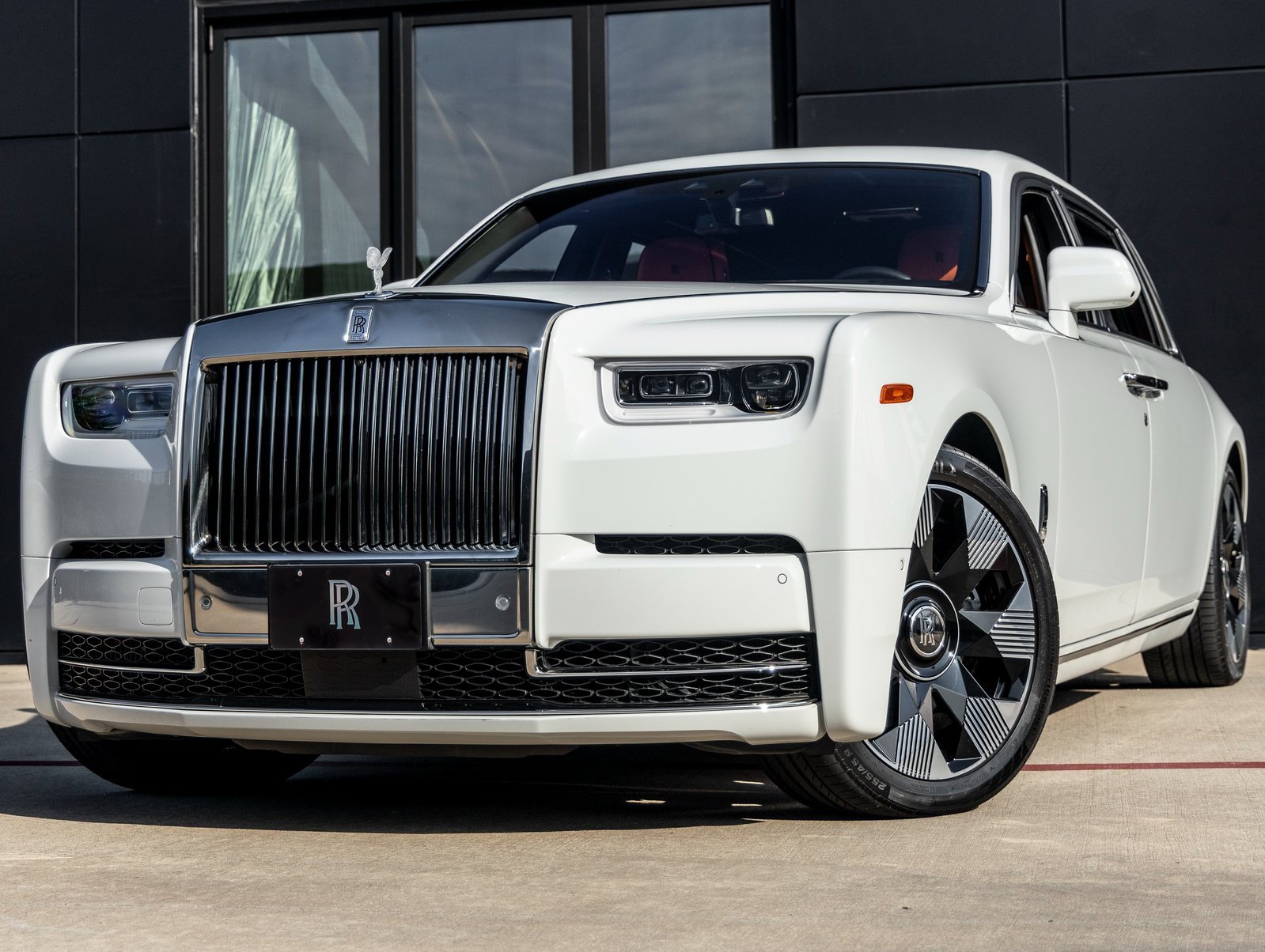 Used 2022 Rolls-Royce Phantom Extended Wheelbase image 1