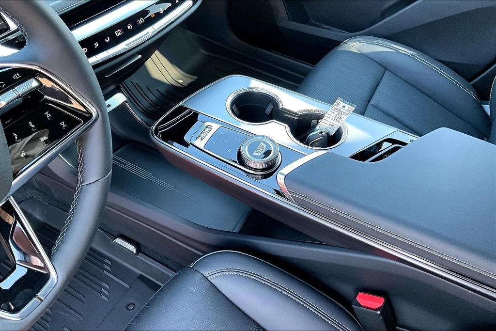 New 2027 Cadillac Optiq Sport w/ LPO, Floor Liner Package AWD/4WD image 8