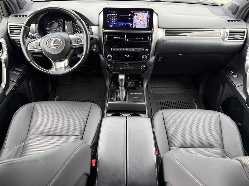 Used 2023 Lexus GX 460 Premium w/ Premium Package image 12