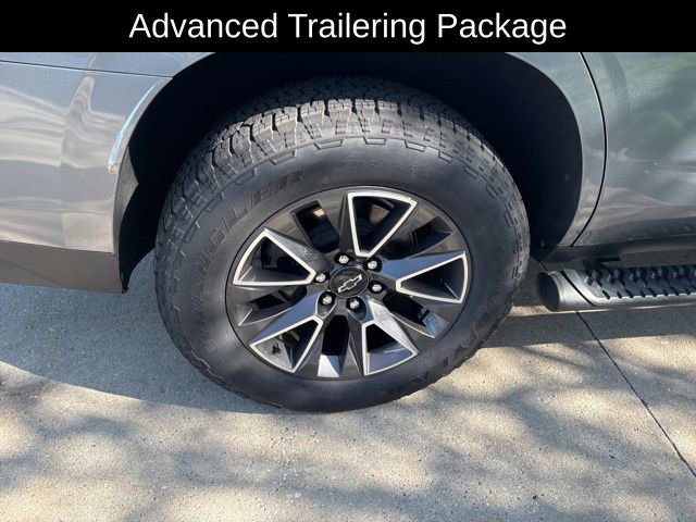 Used 2022 Chevrolet Tahoe Z71 w/ Z71 Off-Road Package AWD/4WD image 10