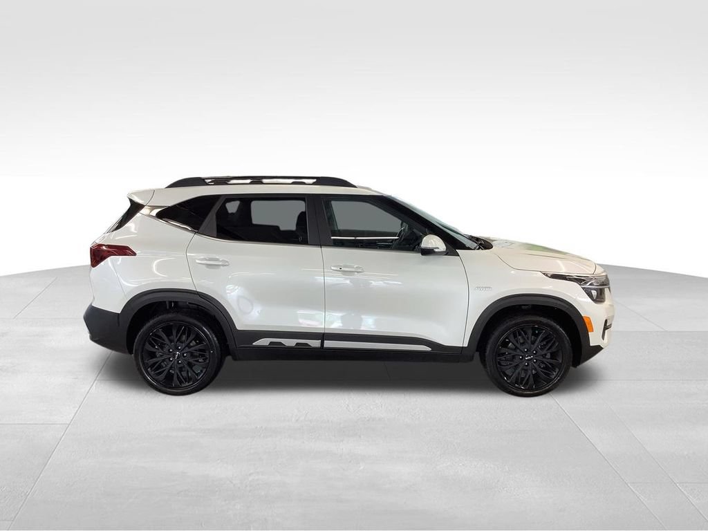 Certified 2023 Kia Seltos Nightfall Edition AWD/4WD image 26