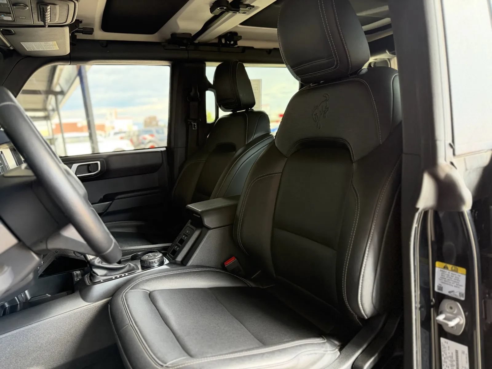 Used 2025 Ford Bronco Badlands AWD/4WD image 16