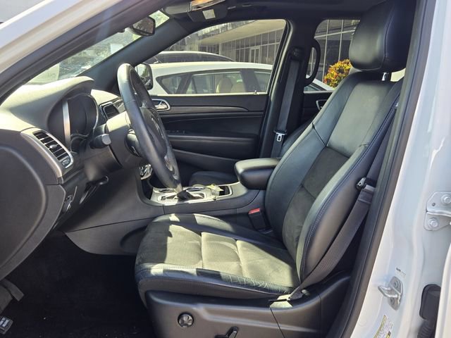 Used 2019 Jeep Grand Cherokee Altitude image 12