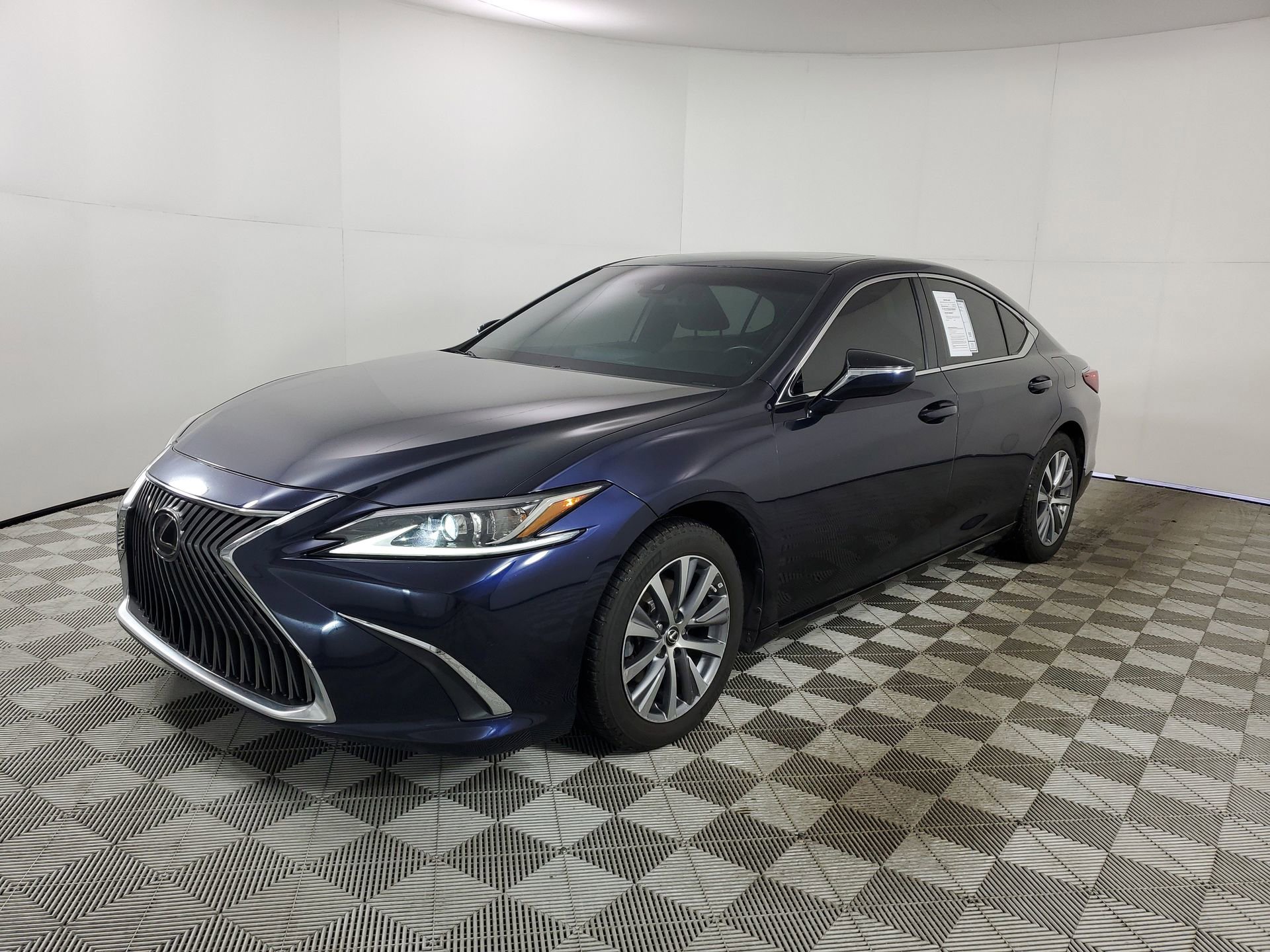 Used 2020 Lexus ES 350 w/ Premium Package image 4
