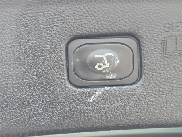 Used 2023 Ford Edge SEL w/ Convenience Package image 45