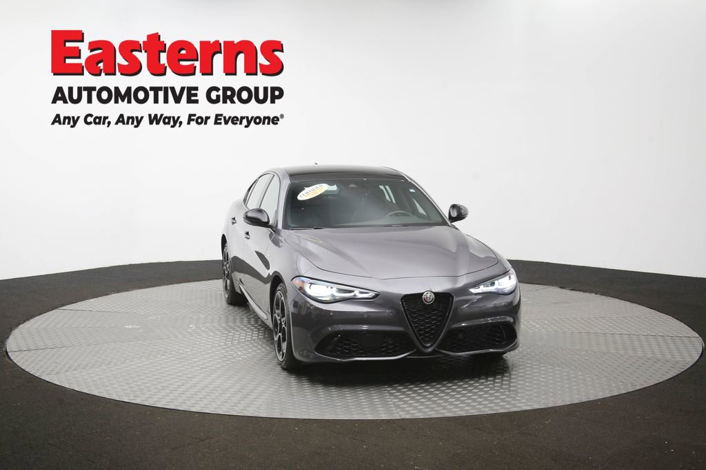Used 2024 Alfa Romeo Giulia Veloce AWD/4WD image 51
